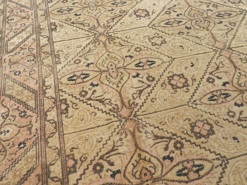 Vintage Turkish Sivas Carpet, No.14966 - Galerie Shabab