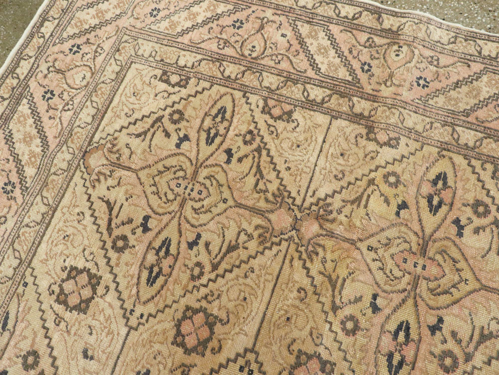 Vintage Turkish Sivas Carpet, No.14966 - Galerie Shabab