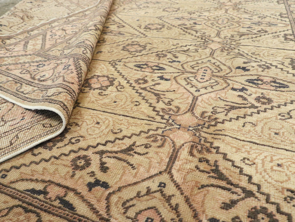 Vintage Turkish Sivas Carpet, No.14966 - Galerie Shabab