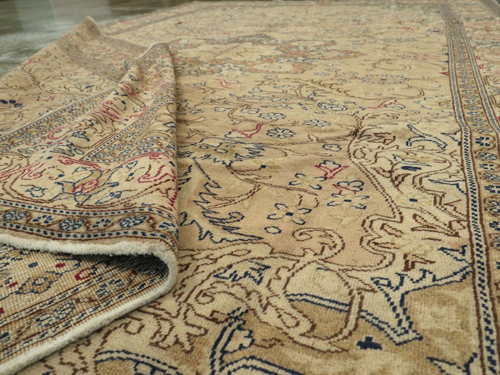 Vintage Turkish Sivas Carpet, No.14972 - Galerie Shabab