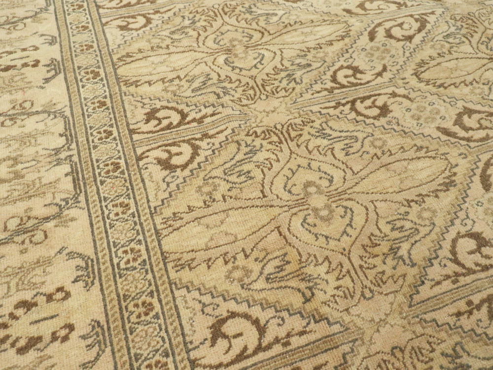 Vintage Turkish Sivas Carpet, No.14973 - Galerie Shabab