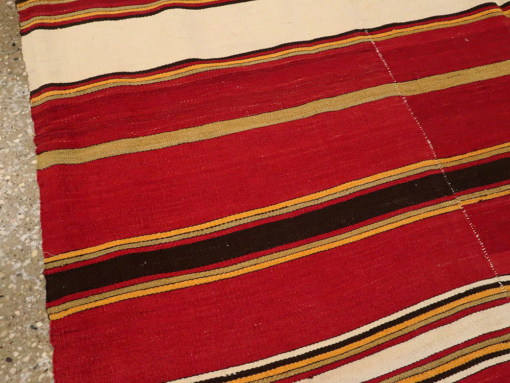 Vintage Turkish Kilim, No.14976 - Galerie Shabab