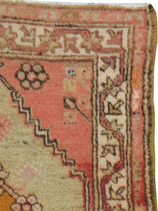 Vintage Oushak Rug, No.15005 - Galerie Shabab