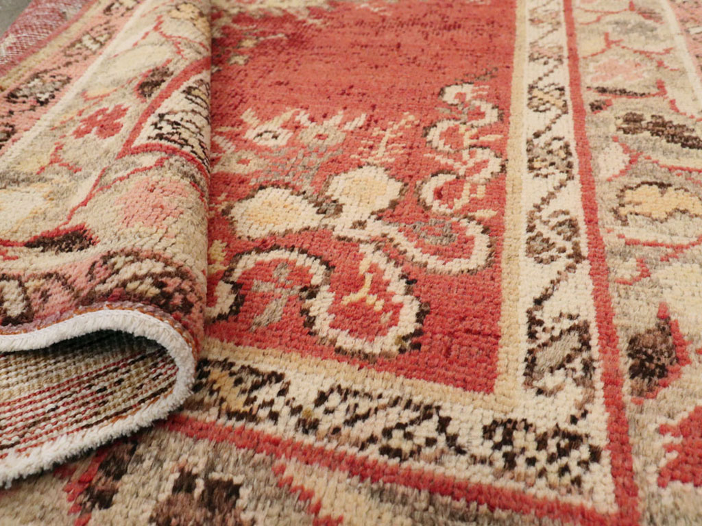 Antique  Turkish Oushak Rug, No.15013 - Galerie Shabab