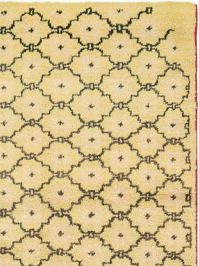 Vintage Turkish Anatolian Throw Rug, No.15028 - Galerie Shabab