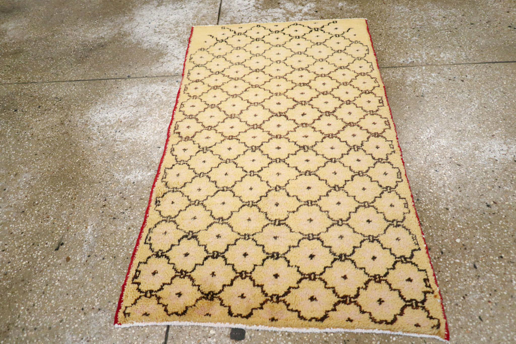 Vintage Turkish Anatolian Throw Rug, No.15028 - Galerie Shabab