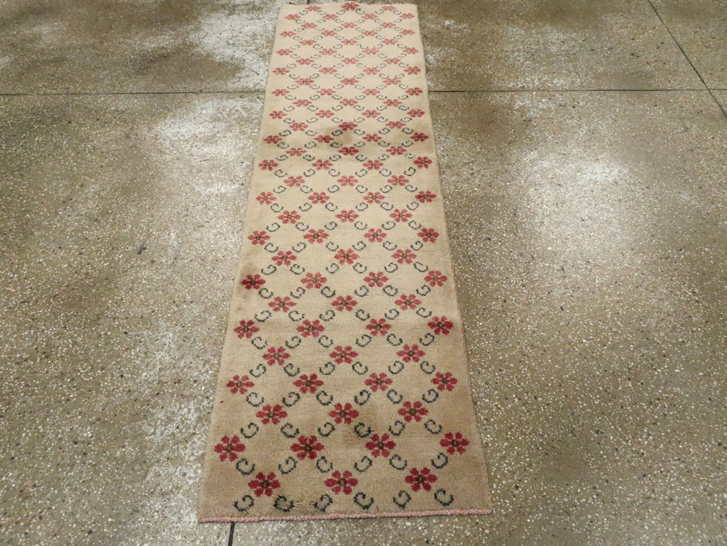 Vintage Turkish Anatolian Runner, No.15032 - Galerie Shabab