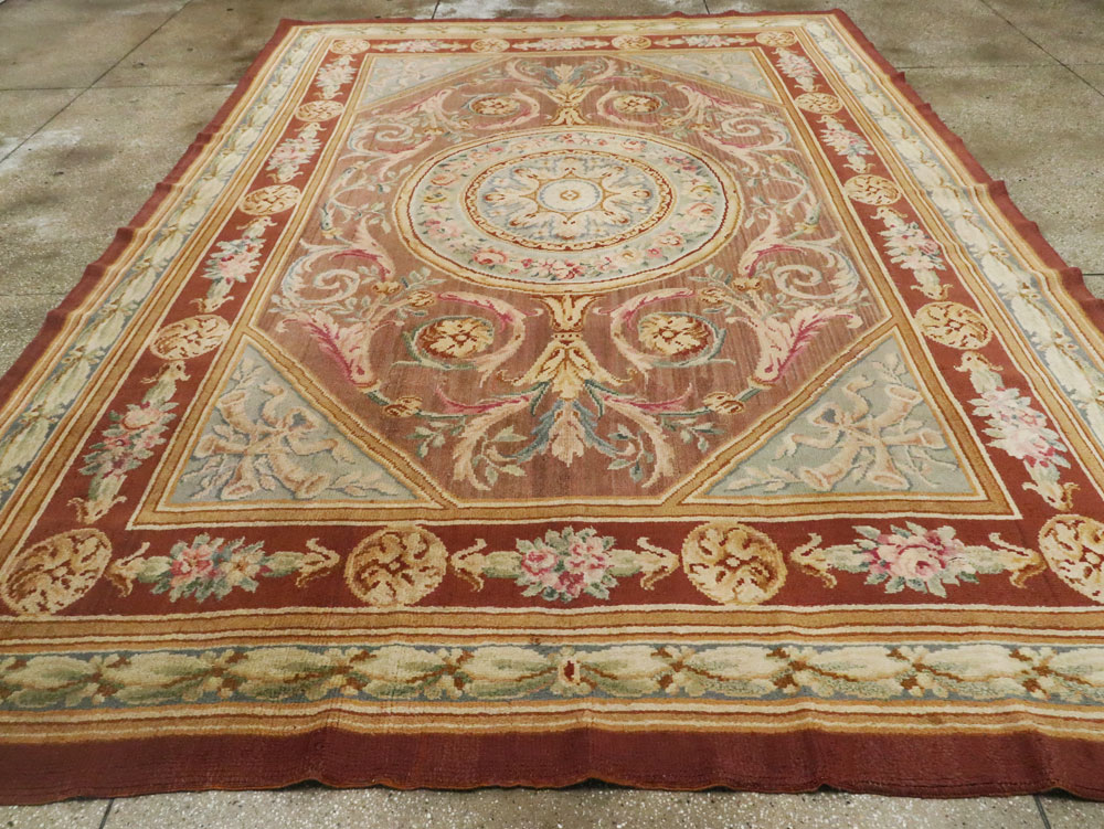 Antique French Savonnerie Carpet, No.15064 - Galerie Shabab