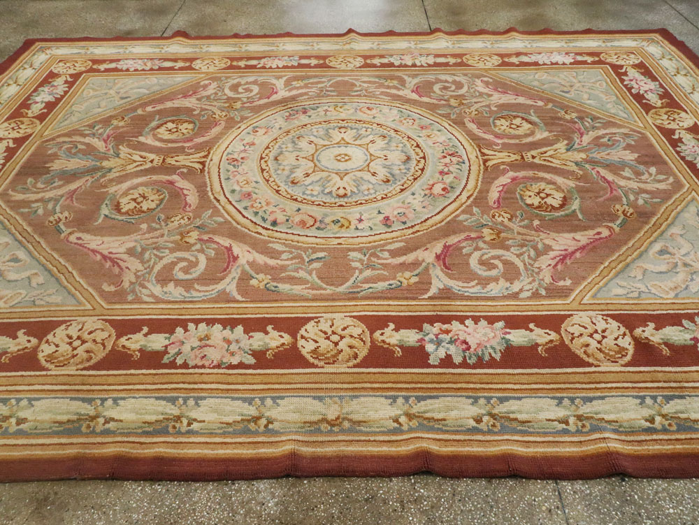 Antique French Savonnerie Carpet, No.15064 - Galerie Shabab