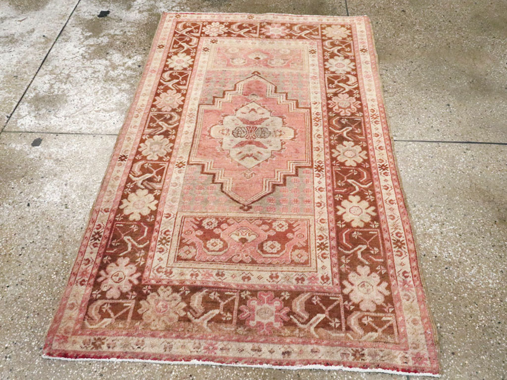 Vintage Turkish Oushak Rug, No.15116 - Galerie Shabab