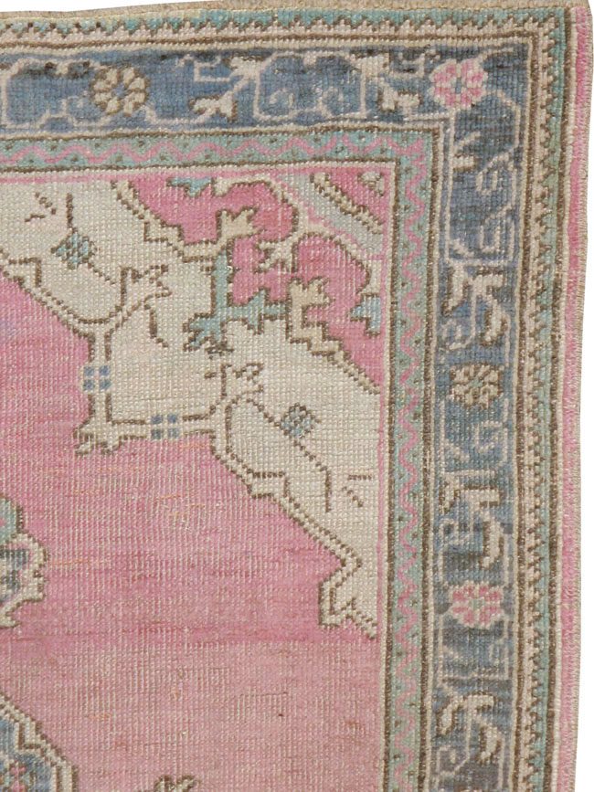 Vintage Turkish Oushak Rug, No.15170 - Galerie Shabab