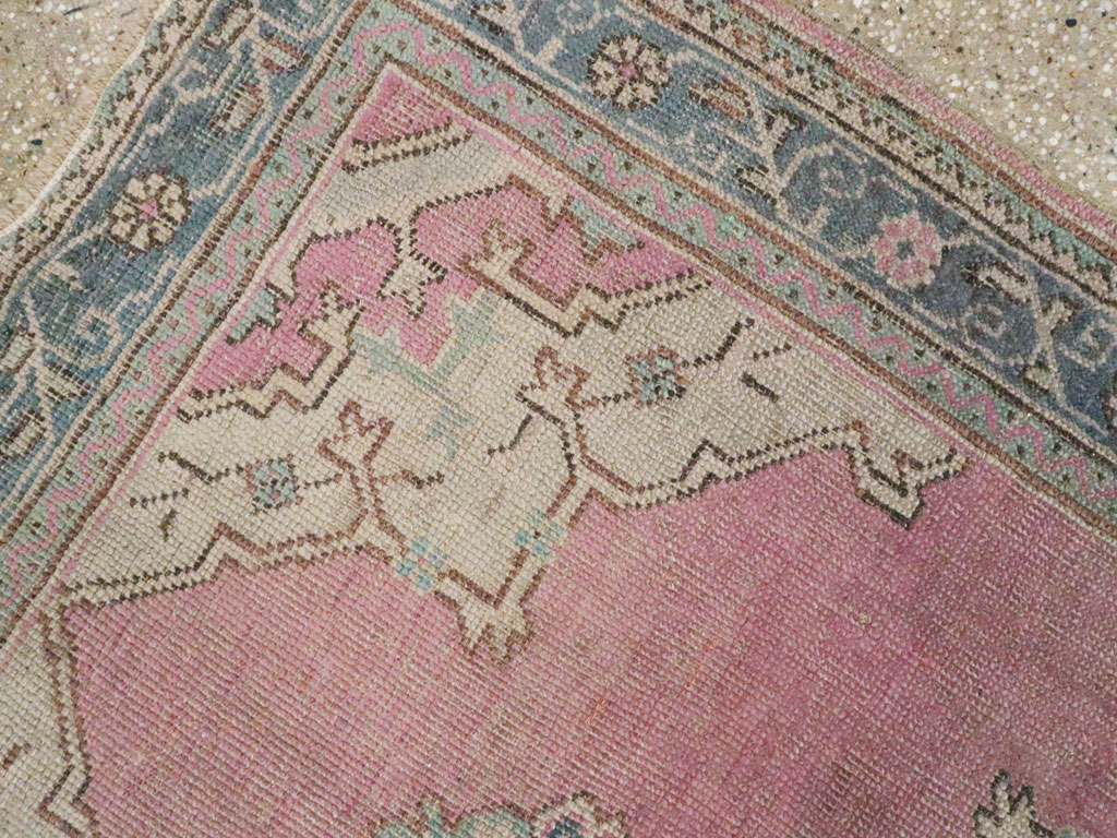 Vintage Turkish Oushak Rug, No.15170 - Galerie Shabab