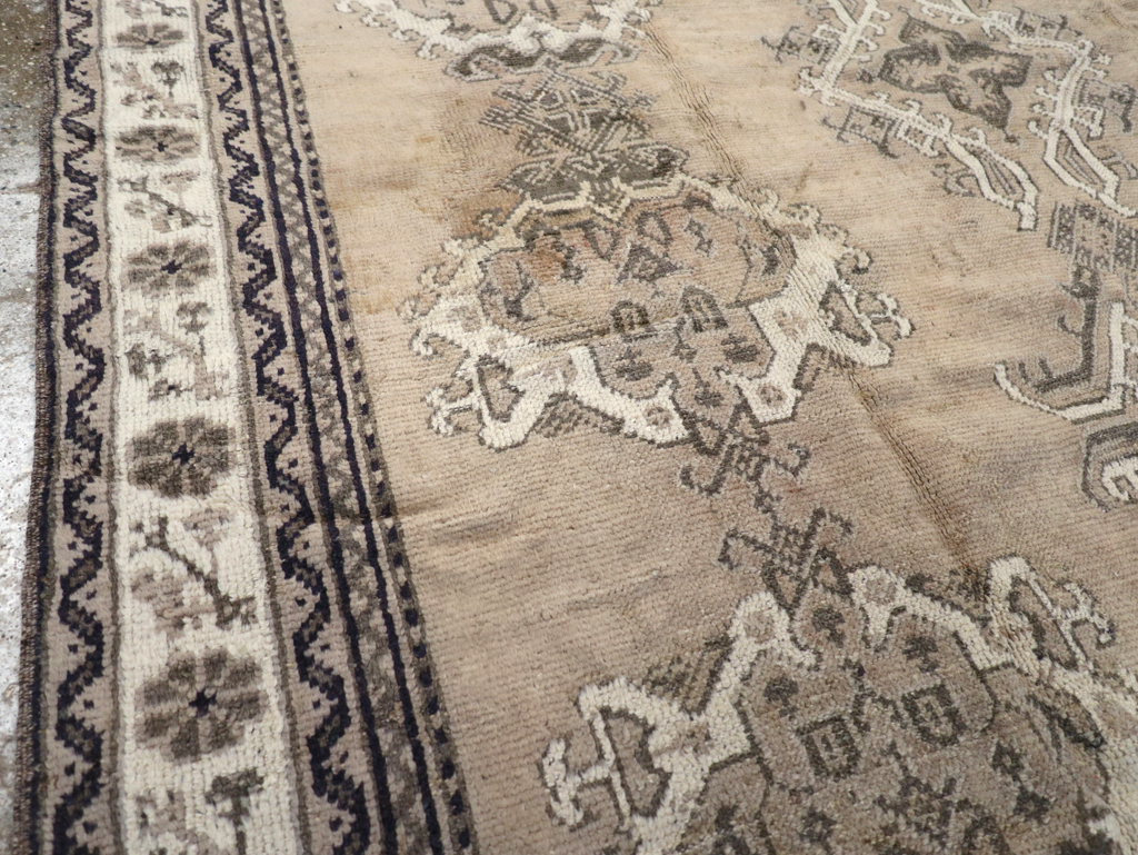 Antique Turkish Oushak Square Accent Carpet, No.15174 - Galerie Shabab
