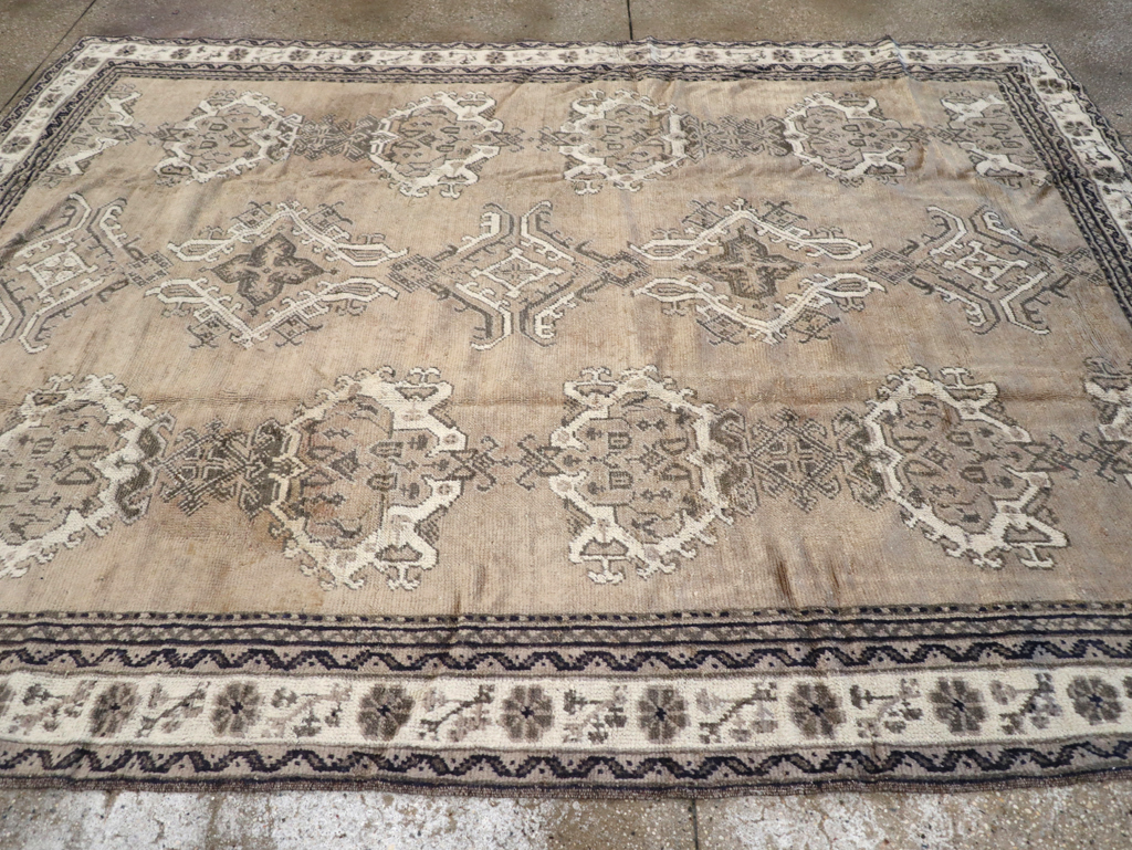 Antique Turkish Oushak Square Accent Carpet, No.15174 - Galerie Shabab