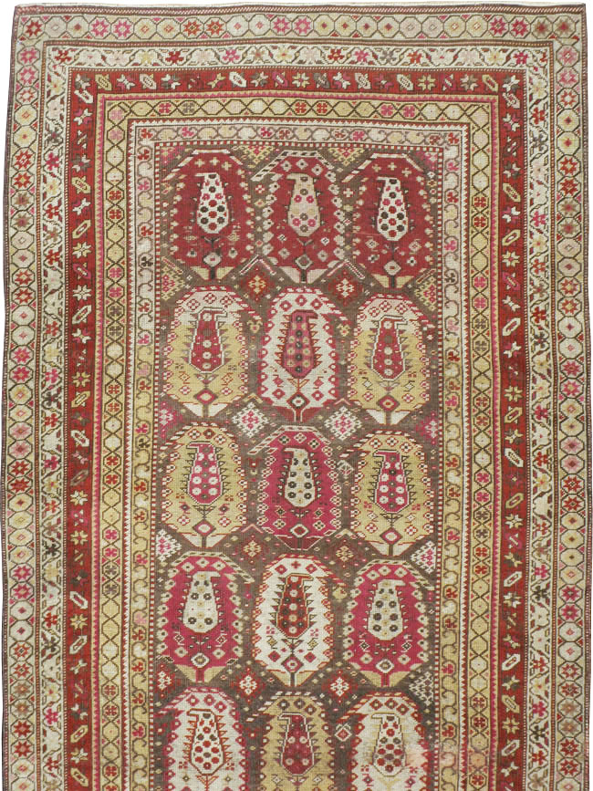 Antique Persian Northwest Rug, No.15184 - Galerie Shabab