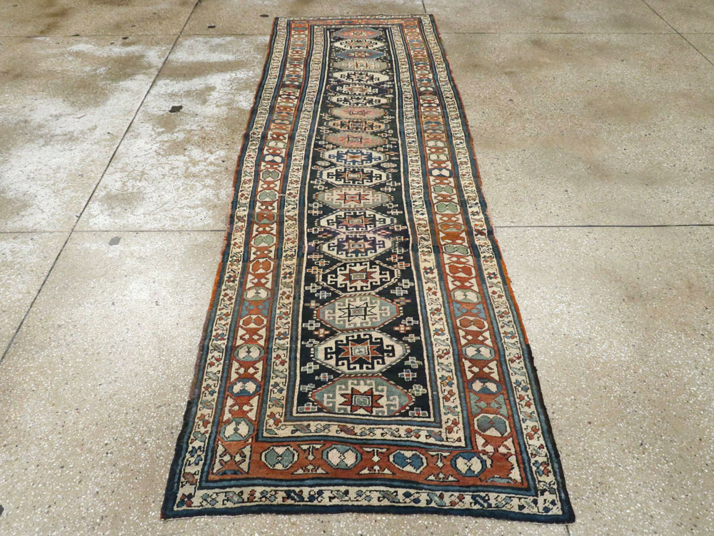Antique Persian Kurdish Rug, No.15185 - Galerie Shabab