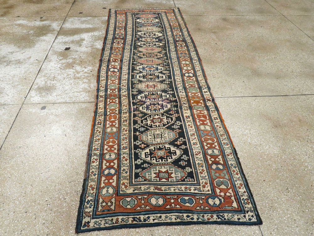 Antique Persian Kurdish Rug, No.15185 - Galerie Shabab