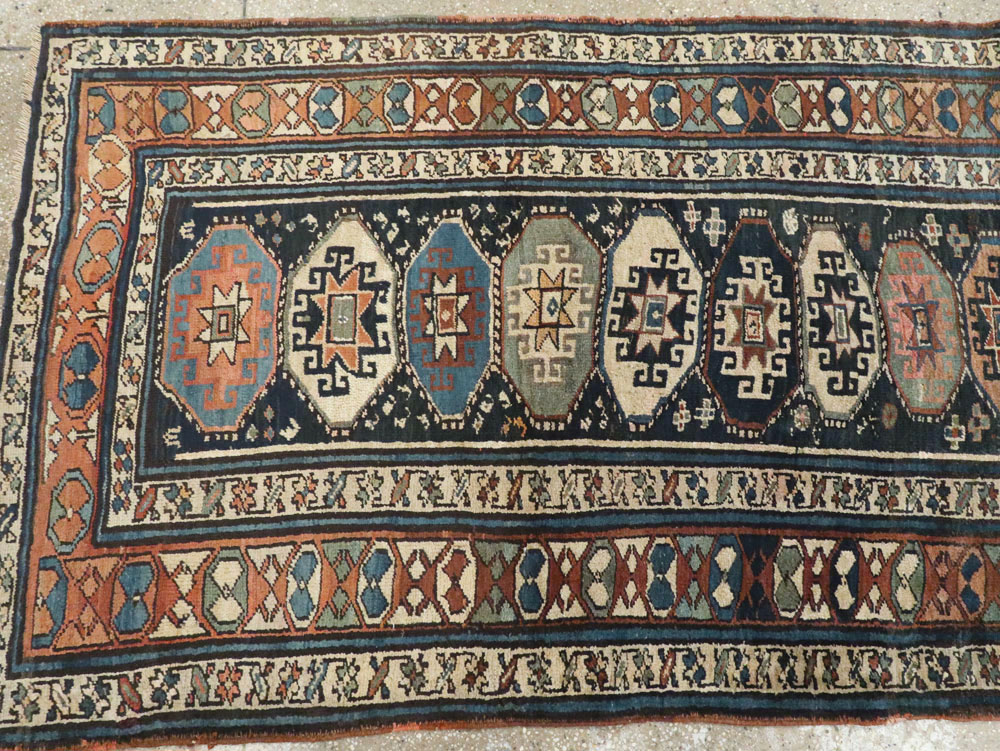 Antique Persian Kurdish Rug, No.15185 - Galerie Shabab