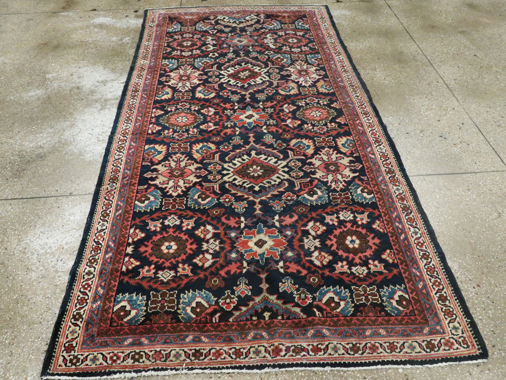 Antique Persian Mahal Rug, No.15208 - Galerie Shabab