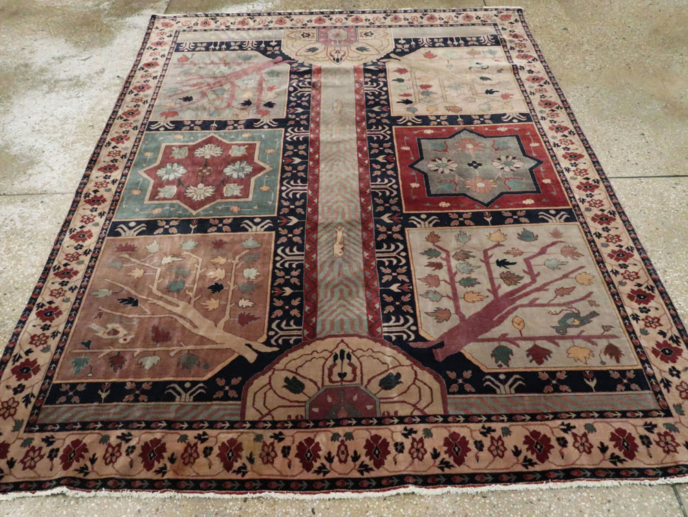 Antique Indian Lahore Square Rug, No.15223 - Galerie Shabab