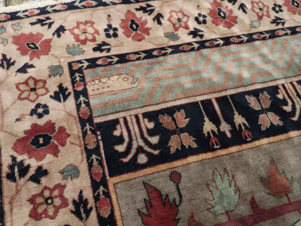 Antique Indian Lahore Square Rug, No.15223 - Galerie Shabab