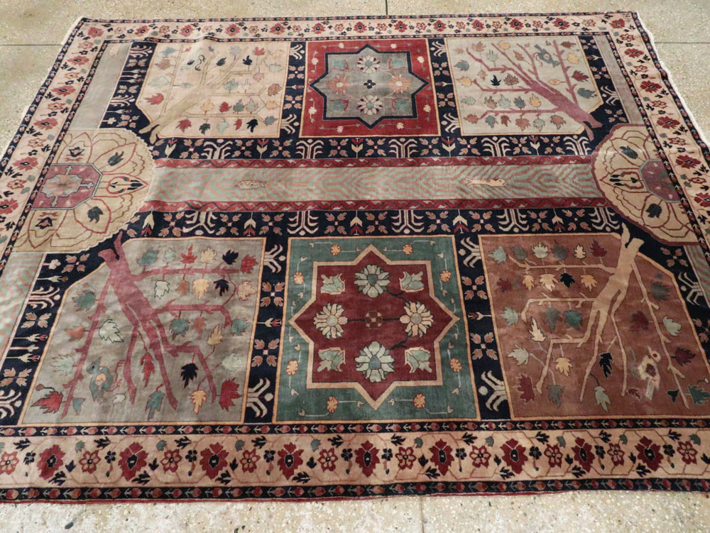 Antique Indian Lahore Square Rug, No.15223 - Galerie Shabab