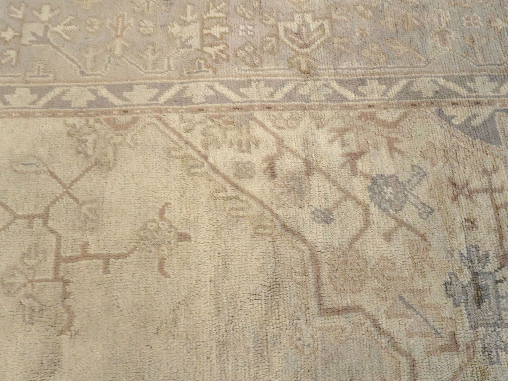 Antique Turkish Oushak Carpet, No.15253 - Galerie Shabab