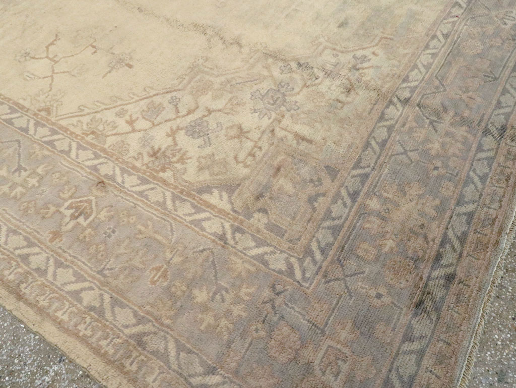Antique Turkish Oushak Carpet, No.15253 - Galerie Shabab