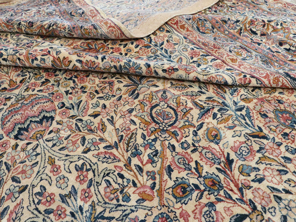 Antique Persian Lavar Kerman Carpet, No.15268 - Galerie Shabab