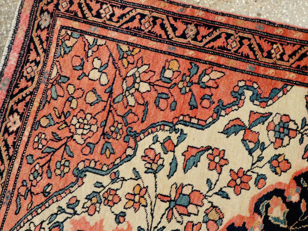 Antique Persian Sarouk Farahan Throw Rug, No.15291 - Galerie Shabab