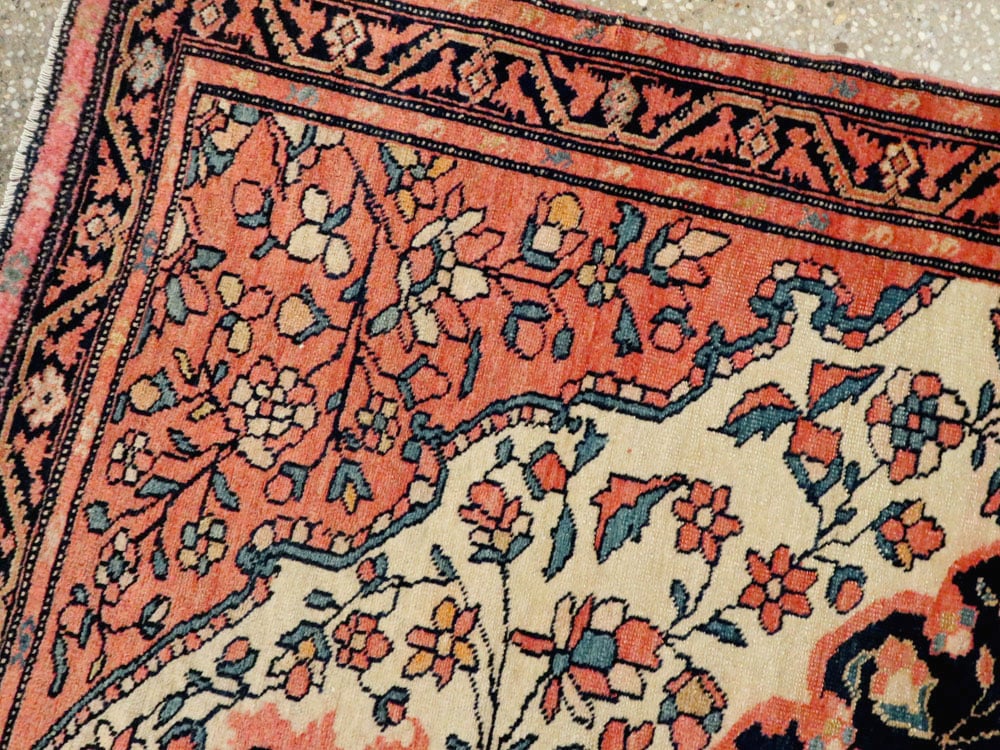 Antique Persian Sarouk Farahan Throw Rug, No.15291 - Galerie Shabab