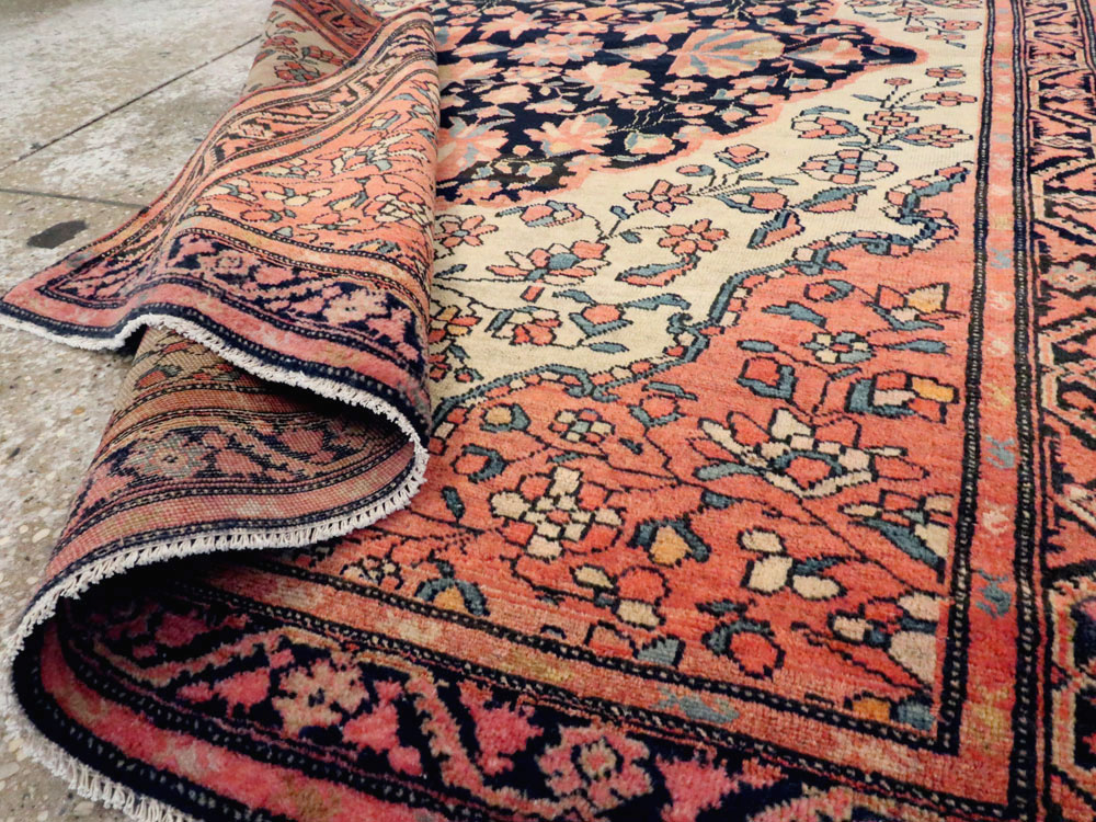 Antique Persian Sarouk Farahan Throw Rug, No.15291 - Galerie Shabab