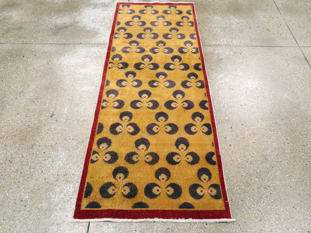 Vintage Turkish Anatolian Art Deco Style Small Runner, No.15322 - Galerie Shabab
