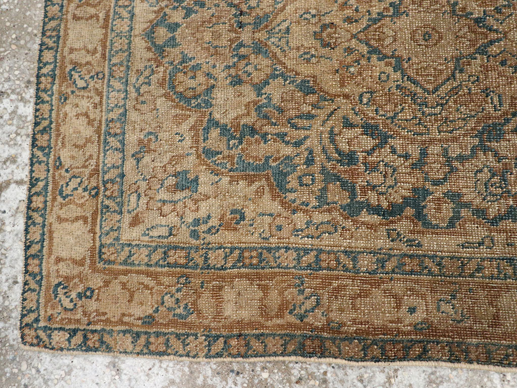 Antique Persian Mashad Throw Rug, No.15334 - Galerie Shabab