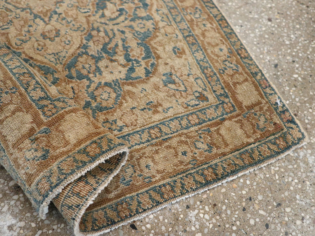 Antique Persian Mashad Throw Rug, No.15334 - Galerie Shabab