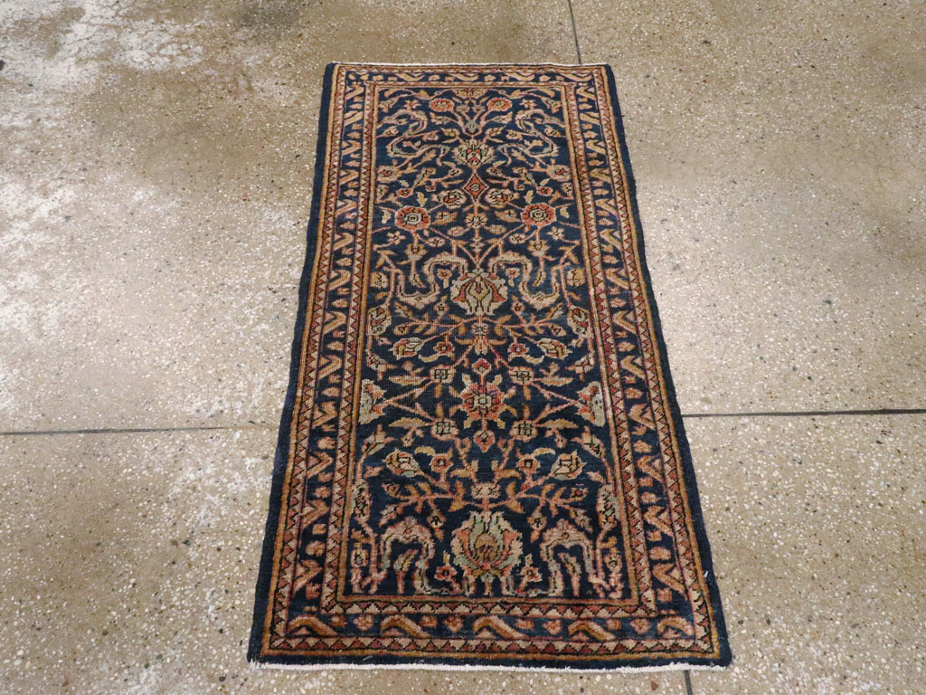 Antique Persian Mahal Rug, No.15336 - Galerie Shabab