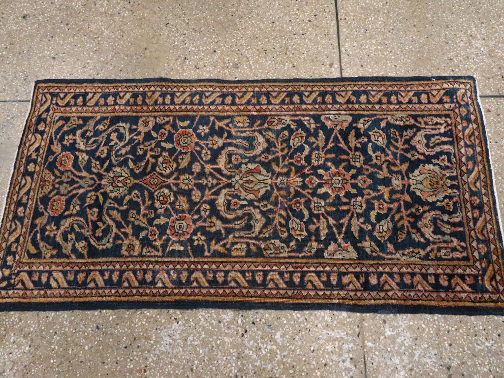 Antique Persian Mahal Rug, No.15336 - Galerie Shabab