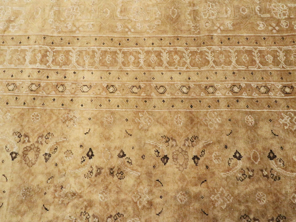 Antique Persian Tabriz Carpet, No.15349 - Galerie Shabab