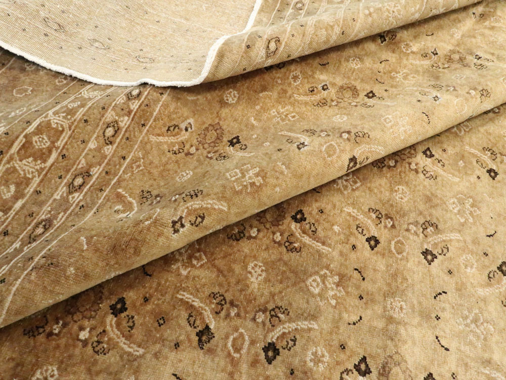 Antique Persian Tabriz Carpet, No.15349 - Galerie Shabab