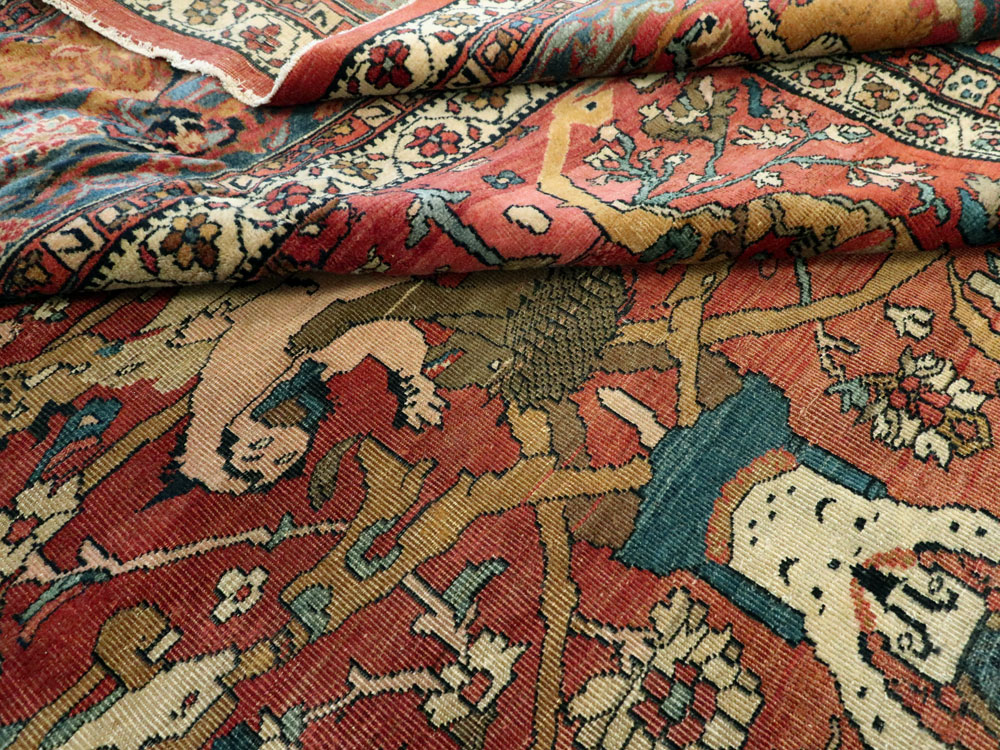 Antique Persian Fereghan Rug, No.15354 - Galerie Shabab