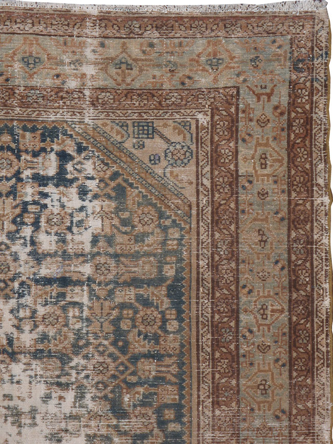 Antique Distressed Malayer Rug, No.15380 - Galerie Shabab