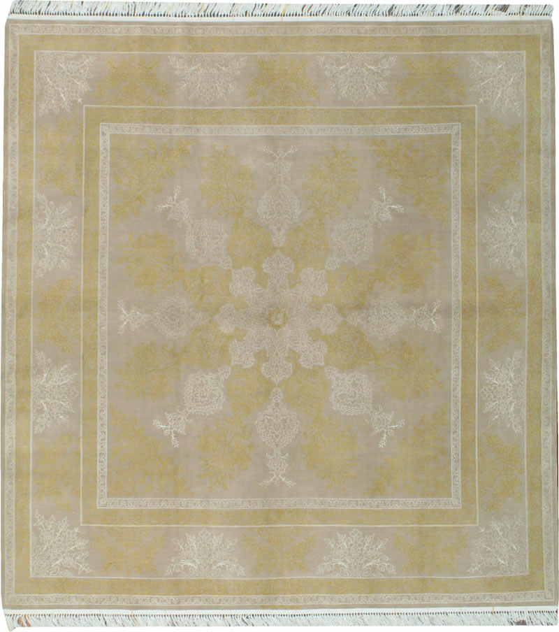 Vintage Persian Isfahan Square Rug, No.15428 - Galerie Shabab