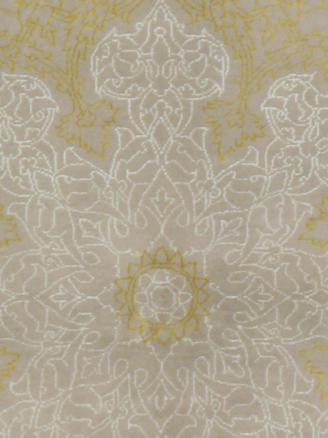 Vintage Persian Isfahan Square Rug, No.15428 - Galerie Shabab