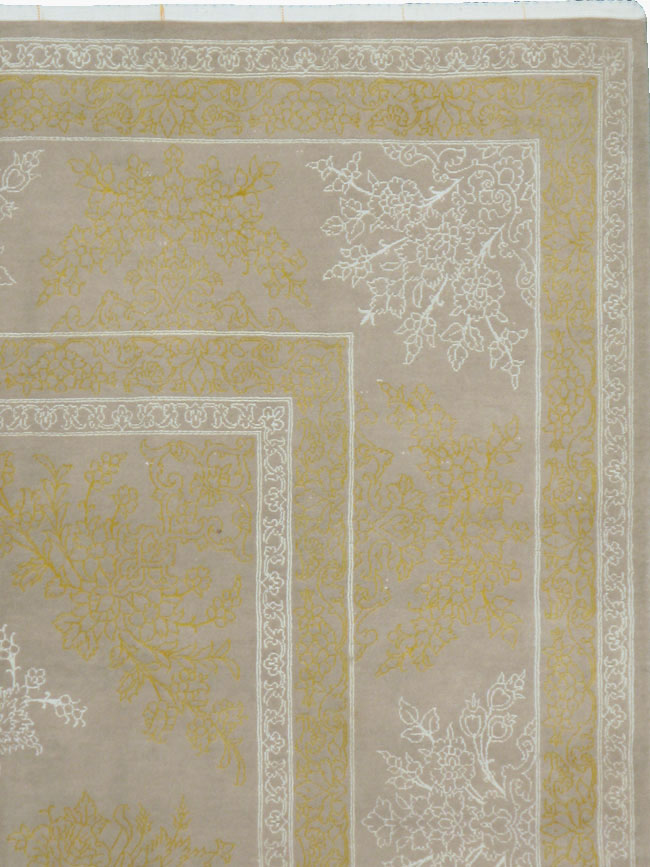 Vintage Persian Isfahan Square Rug, No.15428 - Galerie Shabab