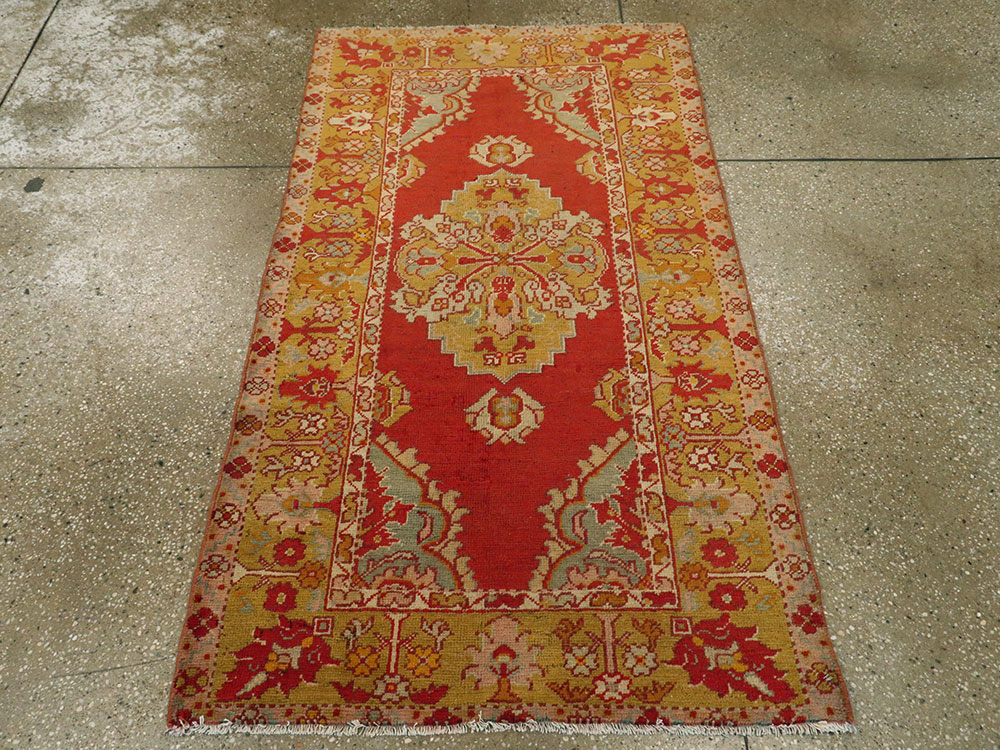 Antique Turkish Oushak Rug, No.15464 - Galerie Shabab