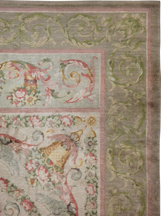 Antique European Savonnerie Carpet, No.15476 - Galerie Shabab