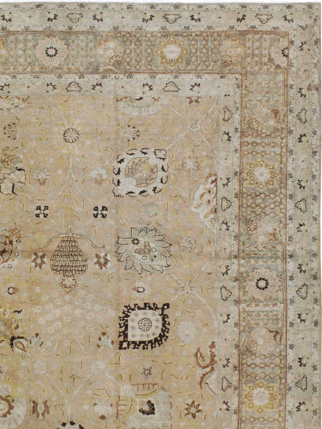 Antique Persian Tabriz Carpet, No.15483 - Galerie Shabab