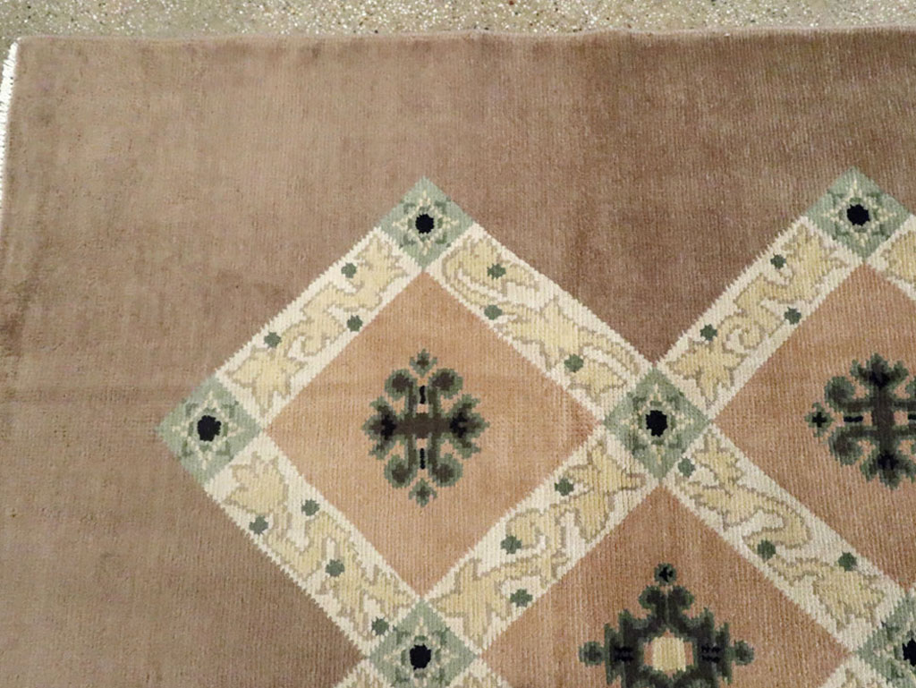 Vintage French Leleu Accent Carpet, No.15491 - Galerie Shabab