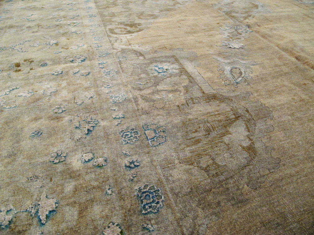 Antique Persian Tabriz Hagi Jalili Carpet, No.15494 - Galerie Shabab