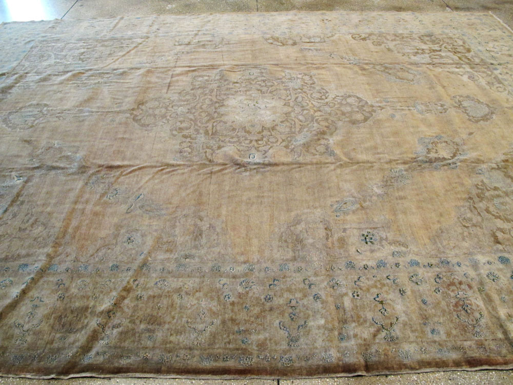 Antique Persian Tabriz Hagi Jalili Carpet, No.15494 - Galerie Shabab